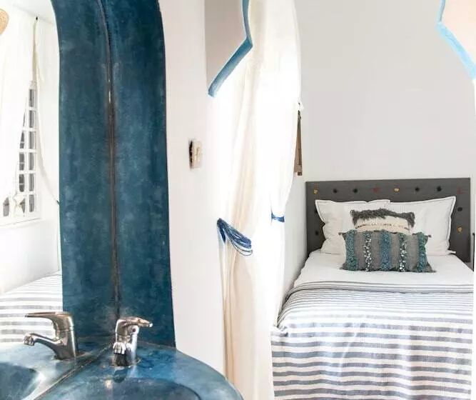 اتاق استاندارد یک نفره, Riad Lyonmogador