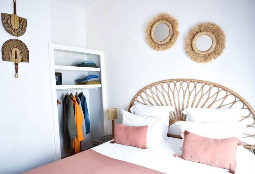 جناح عائلي, Riad Lyonmogador