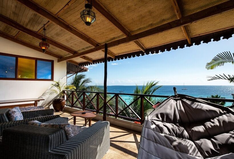 带海景的复工套房, The Z Hotel