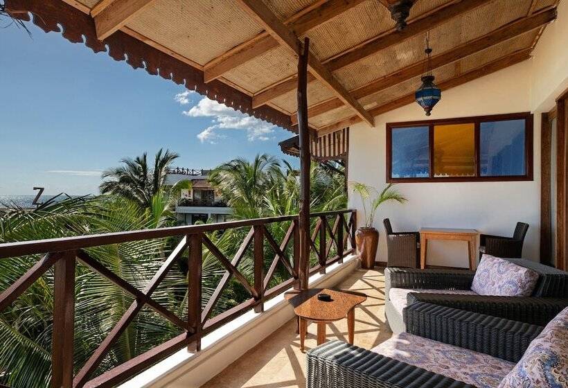 带海景的复工套房, The Z Hotel