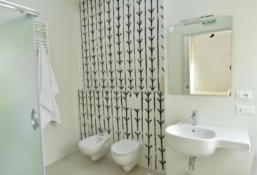 Номер Стандарт, Vaarak