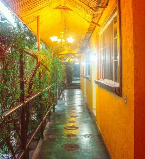اتاق استاندارد, El Patio De Don Moncho
