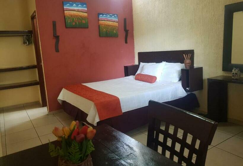 اتاق استاندارد, El Patio De Don Moncho