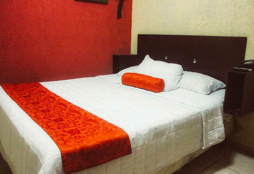 اتاق استاندارد, El Patio De Don Moncho