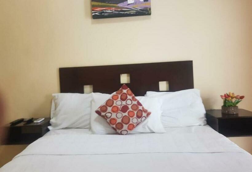 اتاق استاندارد, El Patio De Don Moncho