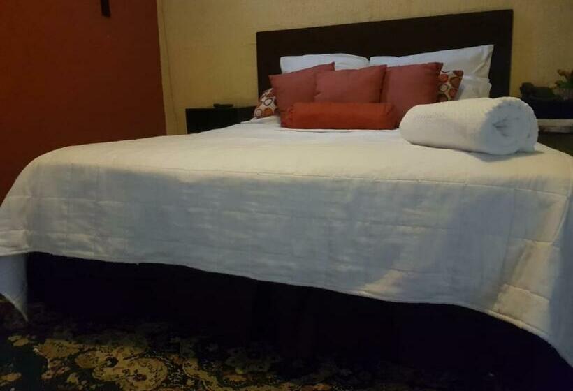 اتاق استاندارد, El Patio De Don Moncho