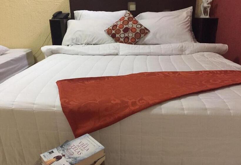 اتاق استاندارد, El Patio De Don Moncho