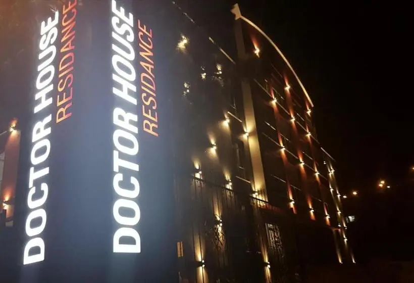 Juniorsviitti Parveke, Doctor House