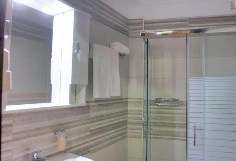 Quarto standard, Delphi