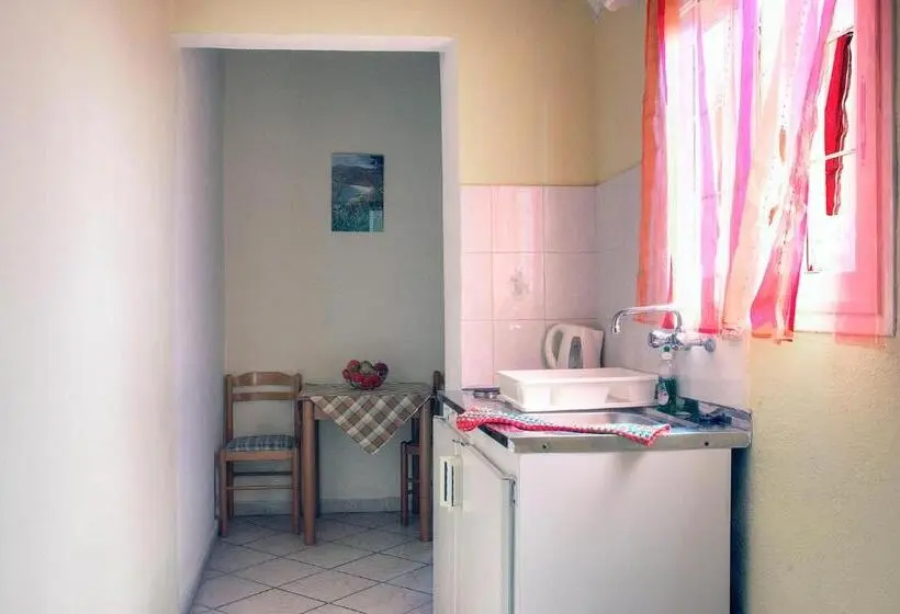 Estudio Standard Vista Mar, Delphi