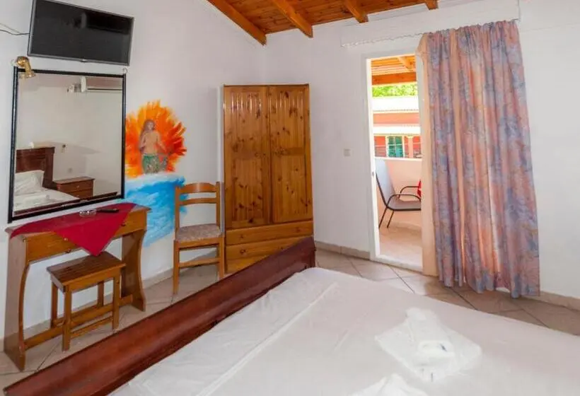 Estudio Standard Vista Mar, Delphi
