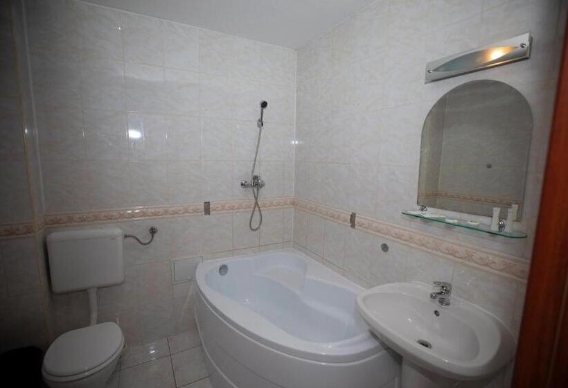 1 Bedroom Apartment, Arta