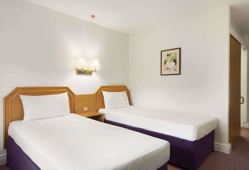 장애인을 위한 스탠다드 룸, Days Inn Kendal Killington Lake