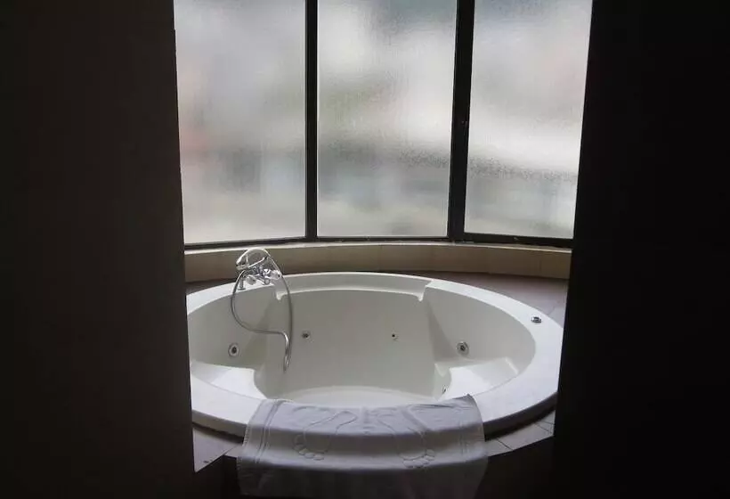 سوئیت پرزیدنت, Madisson