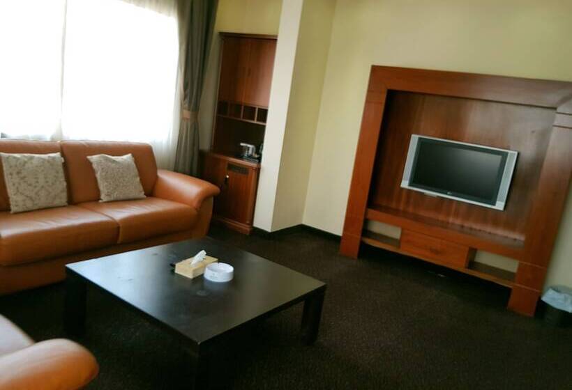 سوئیت پرزیدنت, Madisson