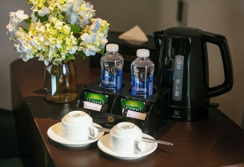 Deluxe Room, May De Ville Lakeside