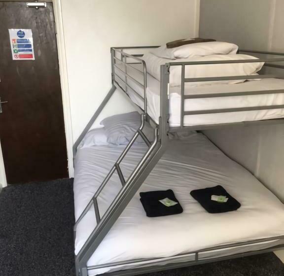 חדר סטנדרט לשלושה, Myroomz Seaview