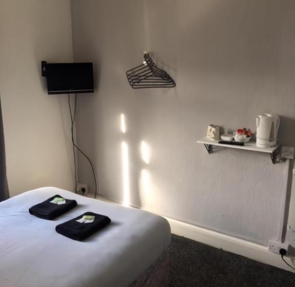 غرفة قياسية حمام مشترك, Myroomz Seaview