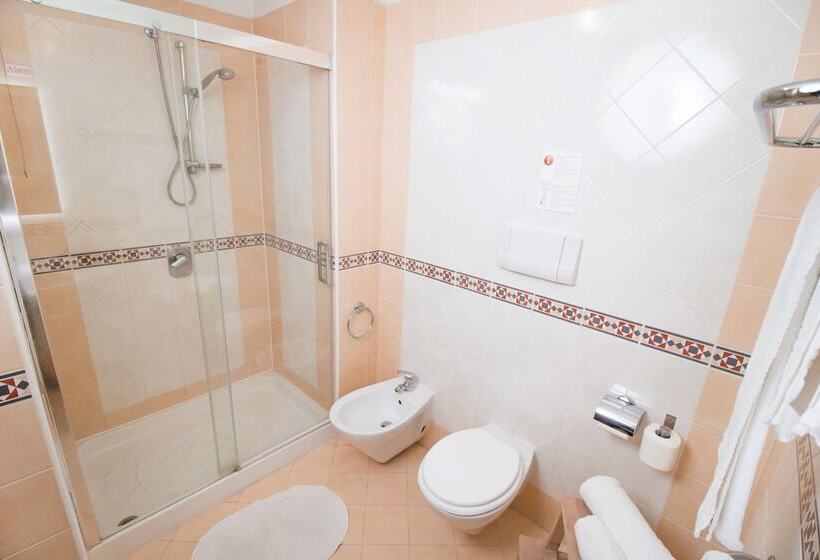 Economy Interior Room