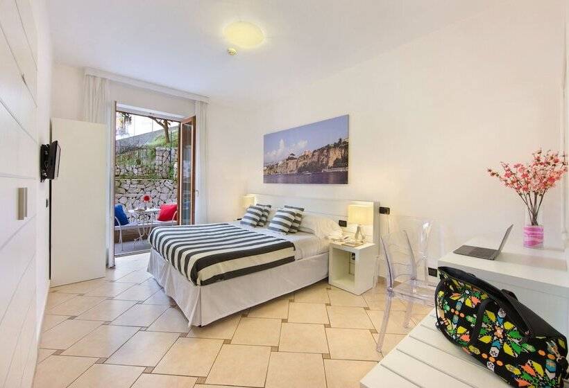 اتاق استاندارد با بالکن, Rivage