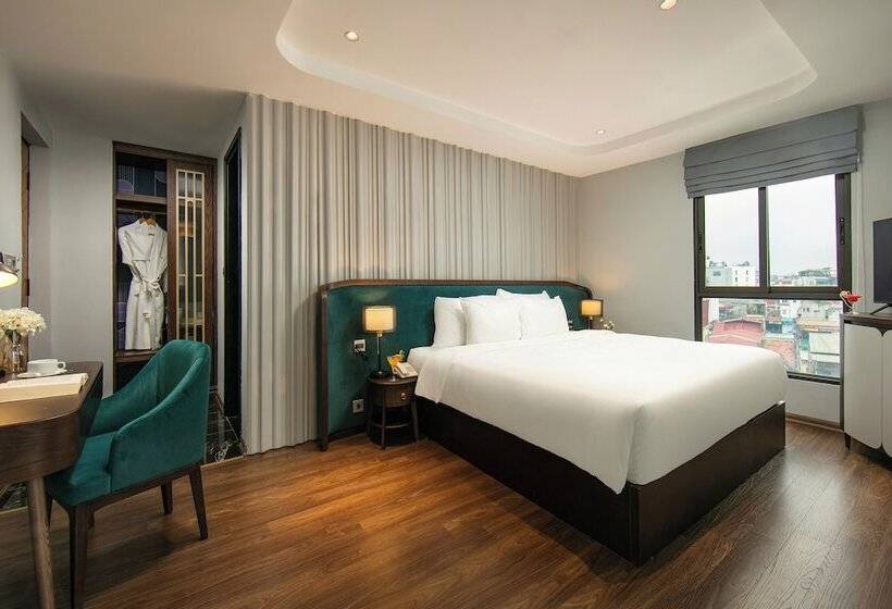 Executive Room, May De Ville Lakeside