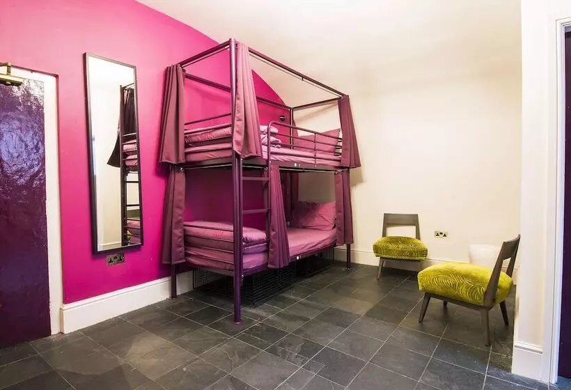 Bed in Shared Room with Shared Bathroom, Safestay York Micklegate