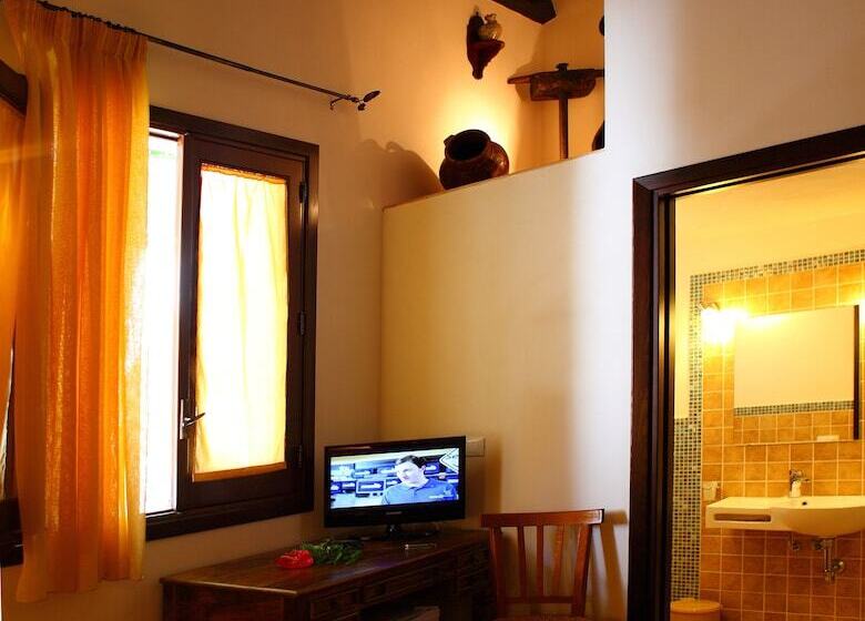 디럭스 룸, B&b Sabir