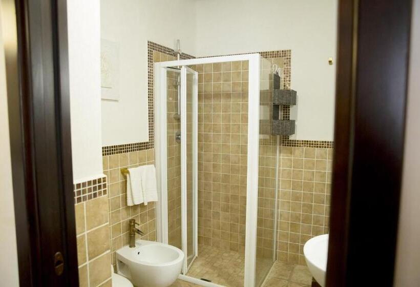 スタンダード４人部屋, B&b Sabir