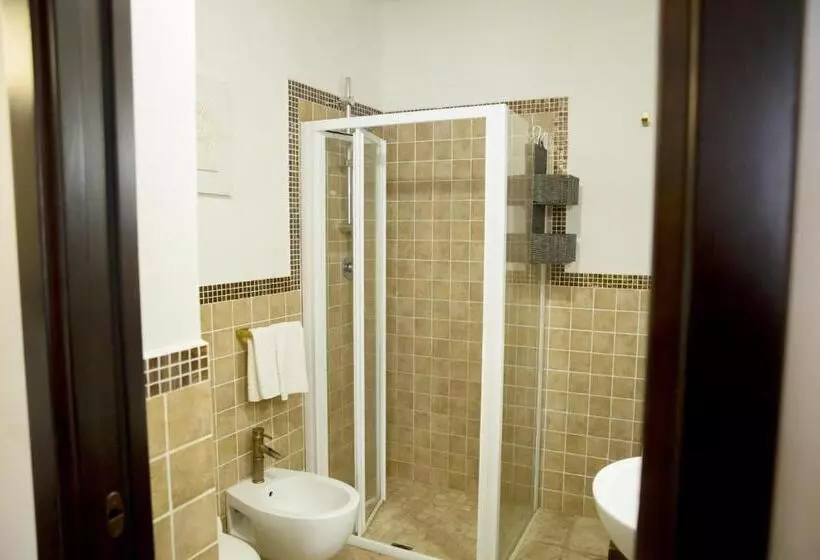 اتاق استاندارد چهار تخته, B&b Sabir