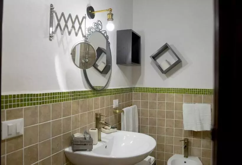اتاق استاندارد چهار تخته, B&b Sabir