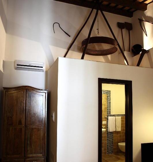 デラックスルーム, B&b Sabir