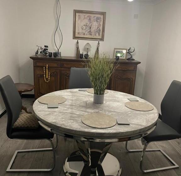 חדר יחיד בסיסי, Da Vinci Guest House & Guest Parking