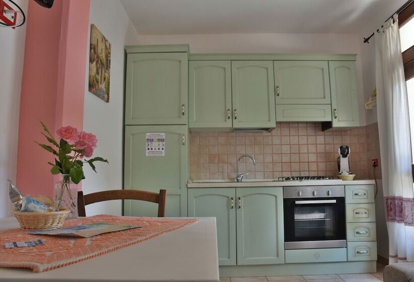 דירת חדר סופריור, Flowery Inn Villa