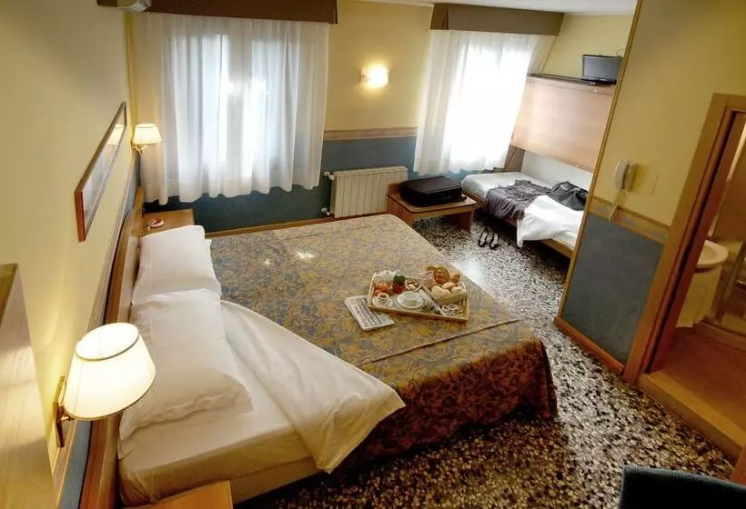 اتاق استاندارد سه نفره, Antica Villa Graziella Venice   Atika & Atif
