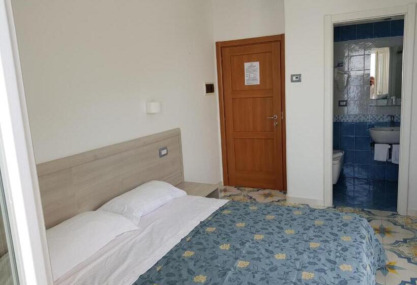 غرفة سوبيريور مطلّة علي البحر, Da Maria