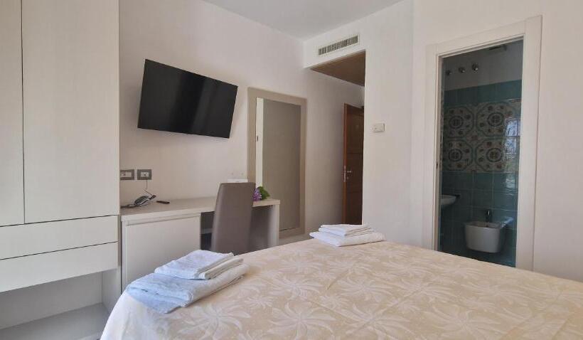 غرفة سوبيريور مطلّة علي البحر, Da Maria