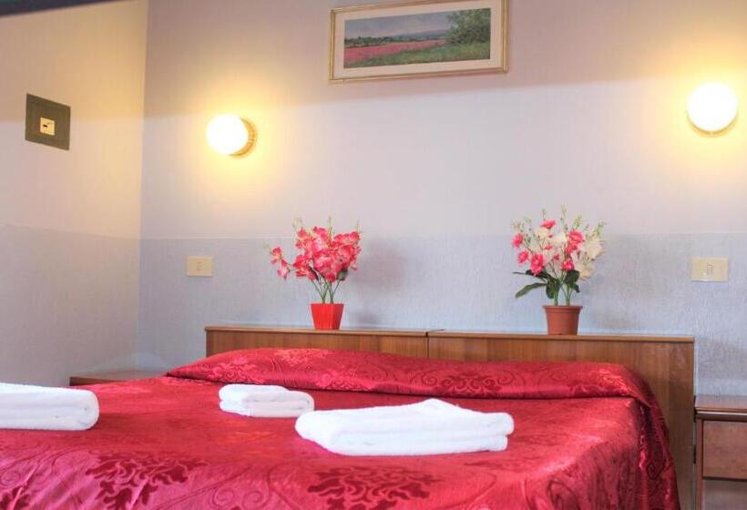 חדר סטנדרט לארבעה, Eurorooms