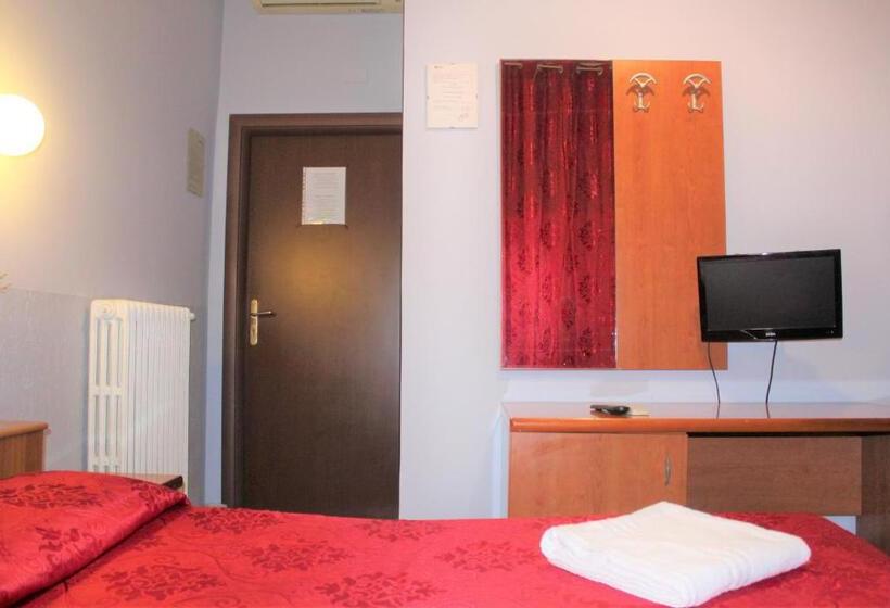 חדר סטנדרט לארבעה, Eurorooms