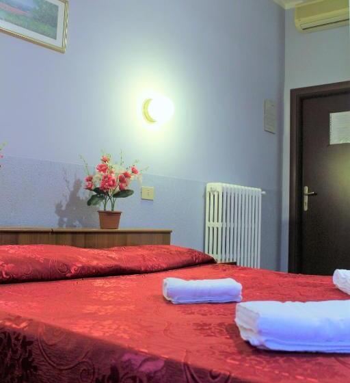 חדר סטנדרט לארבעה, Eurorooms