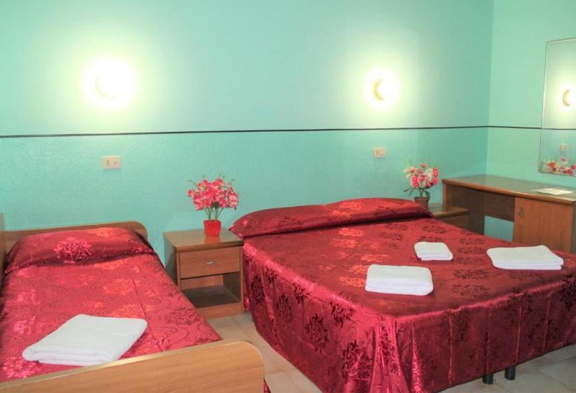 חדר סטנדרט לשלושה, Eurorooms