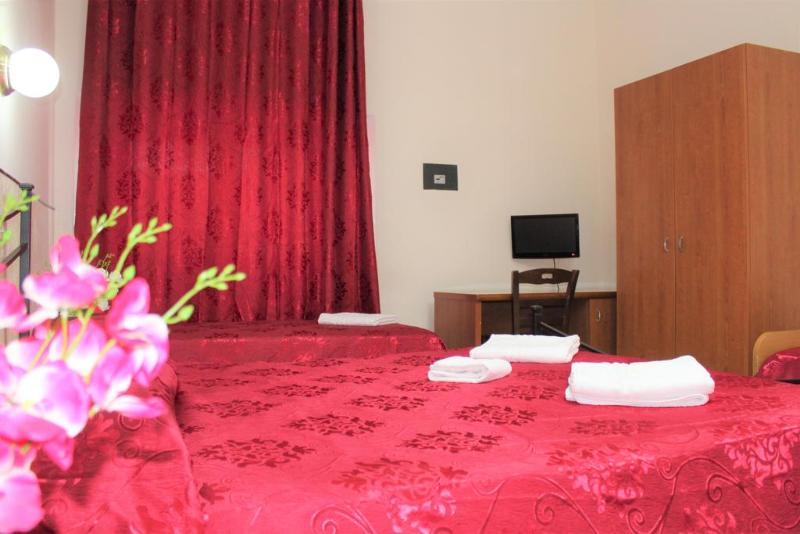 חדר סטנדרט לשלושה, Eurorooms