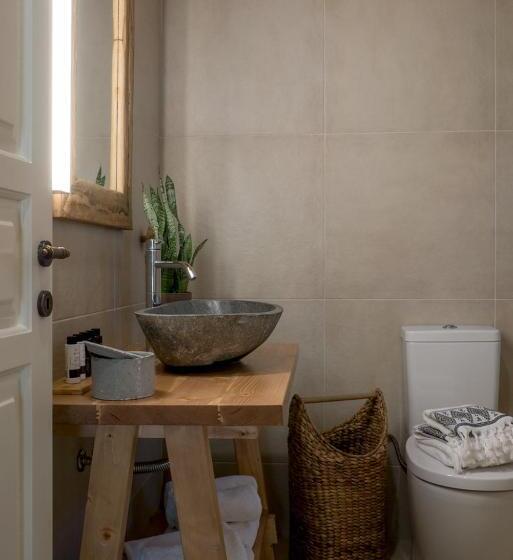 استودیوی استاندارد, Paliokaliva Apartments And Villas