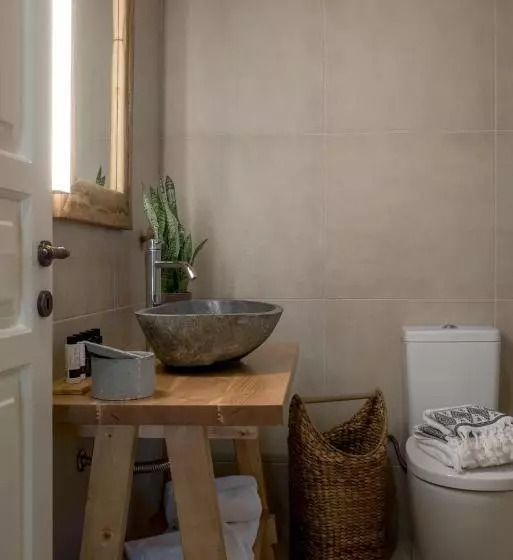 استودیوی استاندارد, Paliokaliva Apartments And Villas