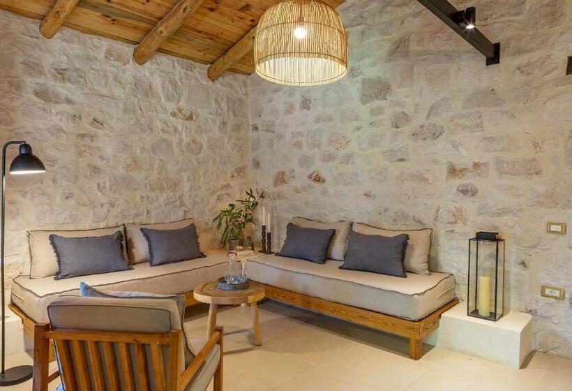 استودیوی سوپریور, Paliokaliva Apartments And Villas