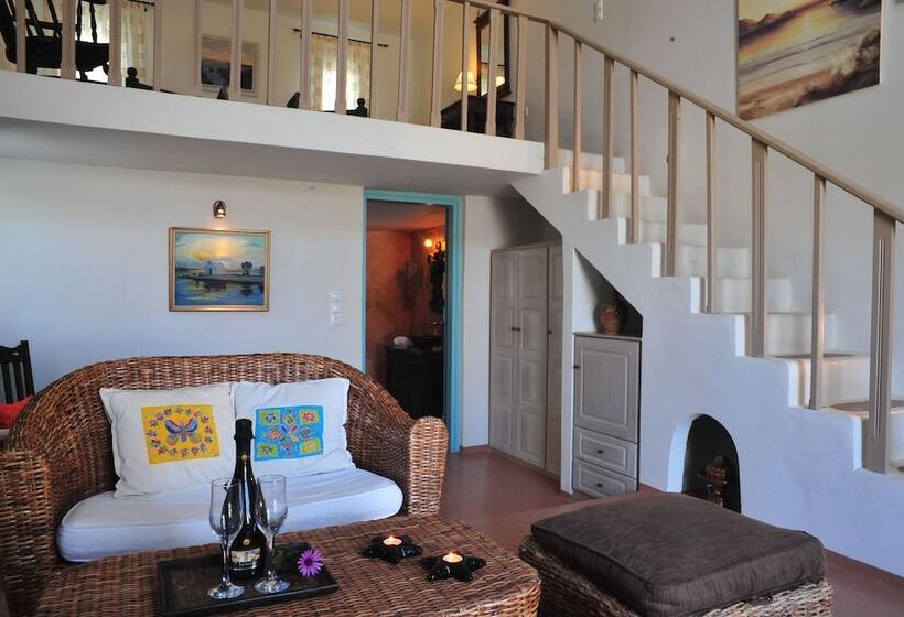 Полулюкс, Medusa Beach Resort & Suites