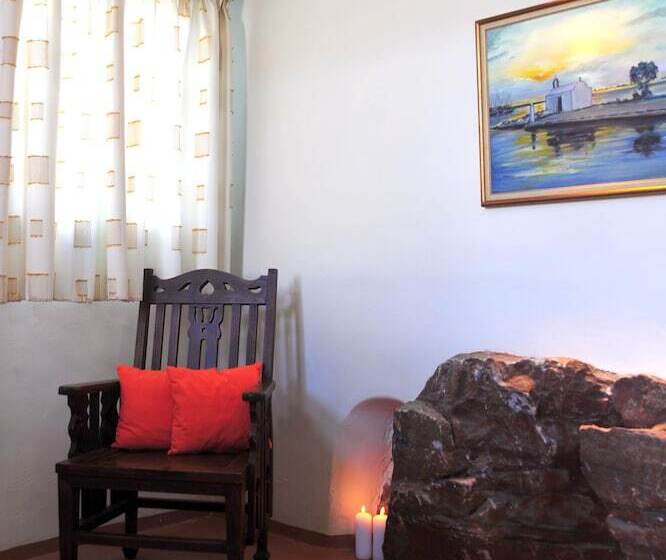 Полулюкс, Medusa Beach Resort & Suites