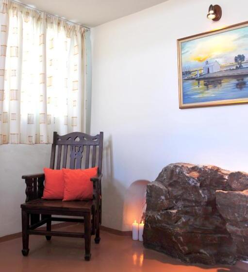 Полулюкс, Medusa Beach Resort & Suites