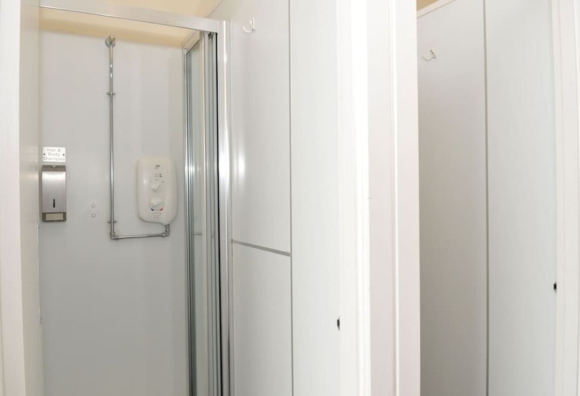 带共用浴室的标准房间, The Hostel