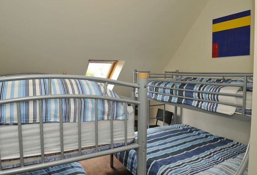 带共用浴室的标准房间, The Hostel