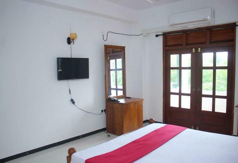 اتاق لوکس یک تخته, Heritage Eco Resort Kelaniya